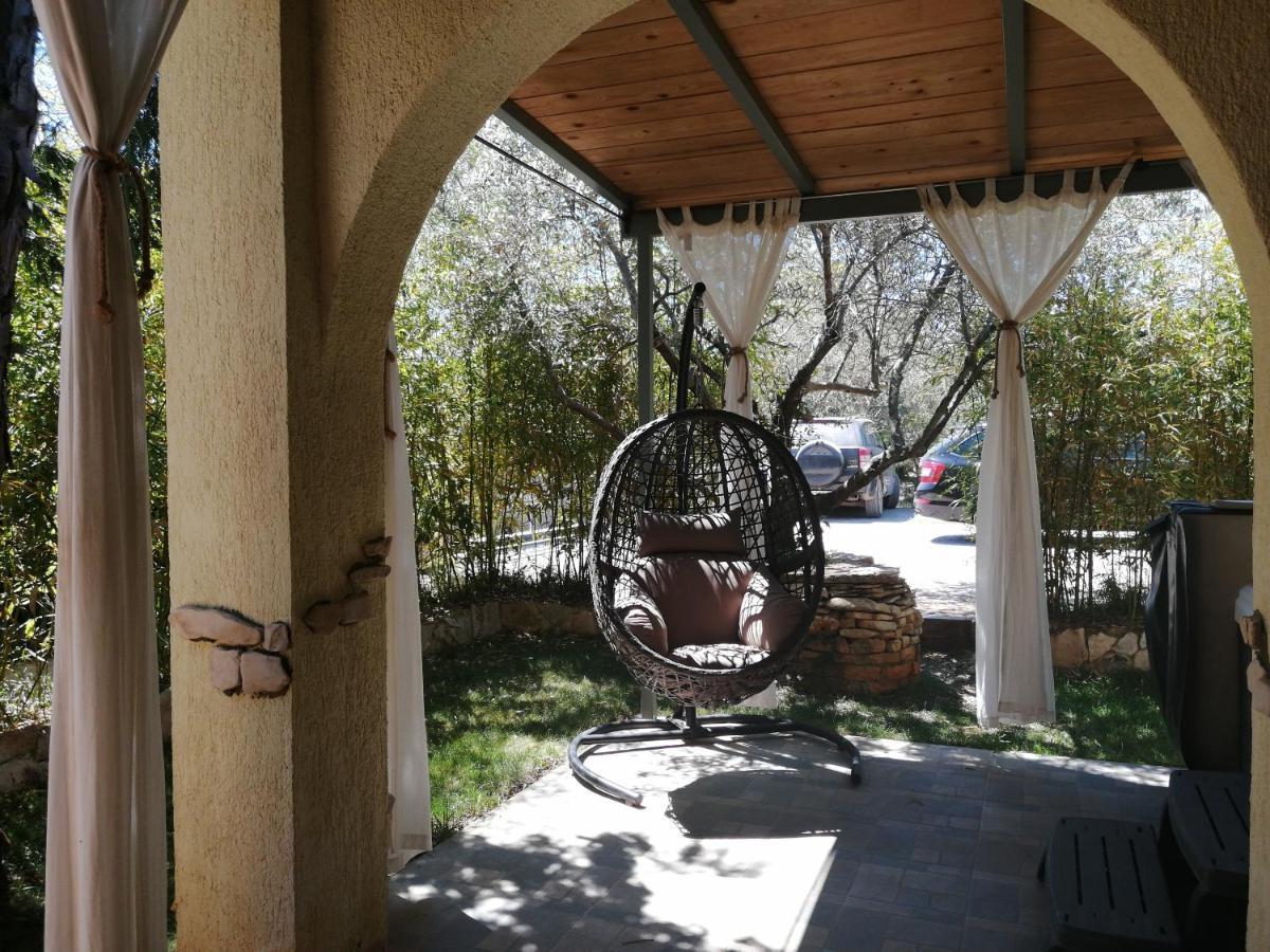 Lee House, Wi-fi,free Parking, Hot Tube Holiday home *