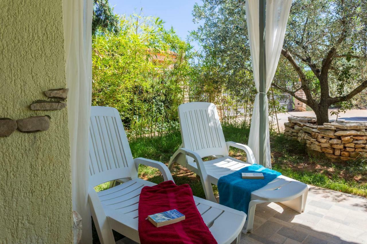Lee House, Wi-fi,free Parking, Hot Tube Peroj